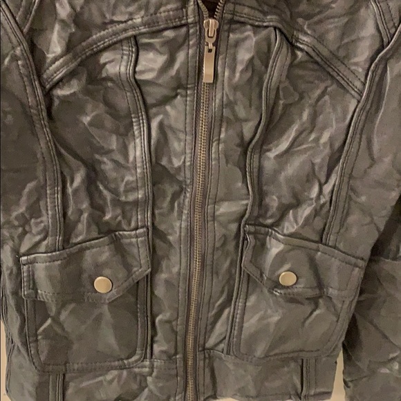 XS fitted faux leather jacket. - Picture 2 of 6